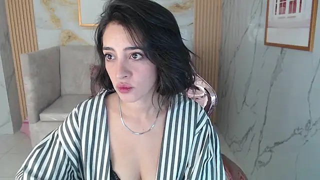 Snapshot of sara_lopez_s chatting on 09.10.25 sara lopez s online show from 09.10.25