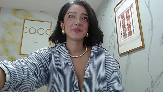 Snapshot of sara_lopez_s chatting on 09.16.25 sara lopez s online show from 09.16.25