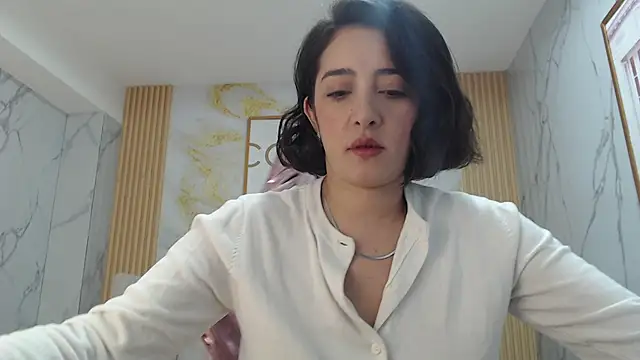 Snapshot of sara_lopez_s chatting on 09.19.25 sara lopez s online show from 09.19.25