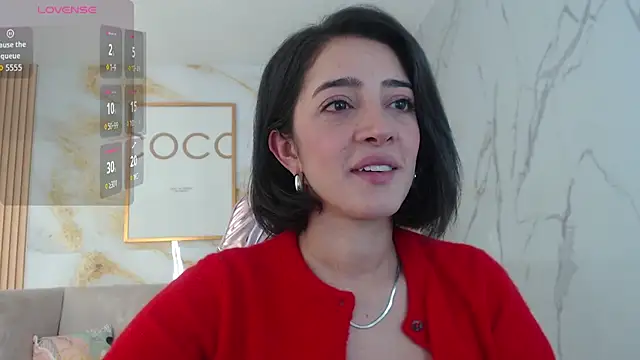 Snapshot of sara_lopez_s chatting on 10.28.25 sara lopez s online show from 10.28.25