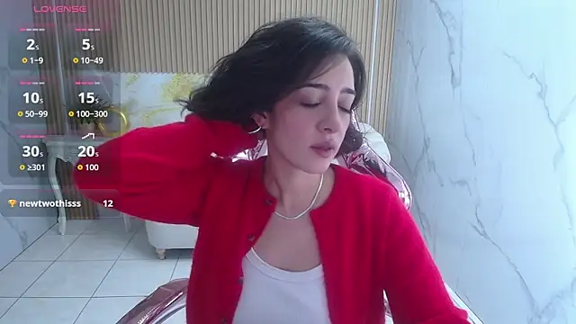 Snapshot of sara_lopez_s chatting on 11.08.25 sara lopez s online show from 11.08.25