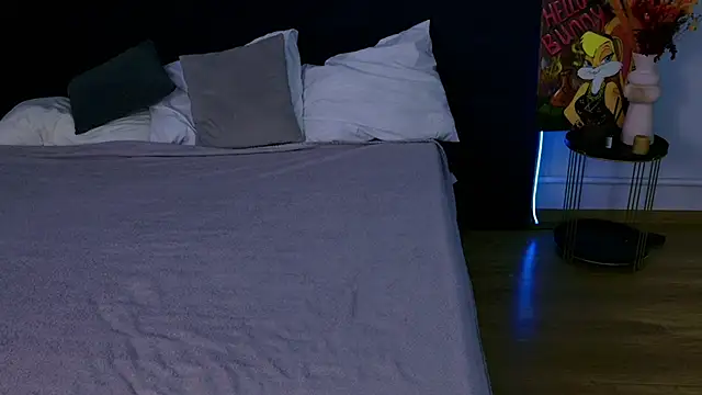 Evie Vall online show from 09.18.25