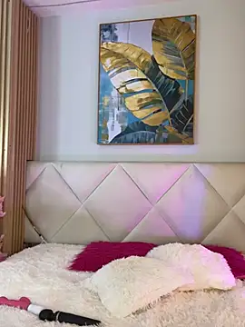 Mila Hank  online show from 02.09.26