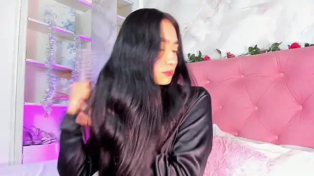 Nicolqueen  online show from 02.19.26