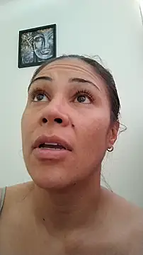 KittyHoleshot87 online show from 10.30.25