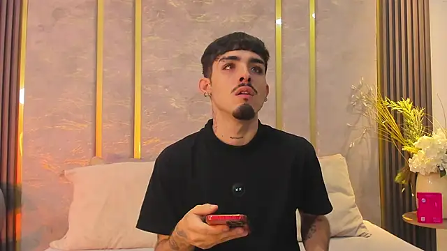 Snapshot of NikoStone_ chatting on 09.27.25 NikoStone online show from 09.27.25