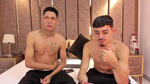 Snapshot of NikoStone_ chatting on 10.17.25 NikoStone online show from 10.17.25