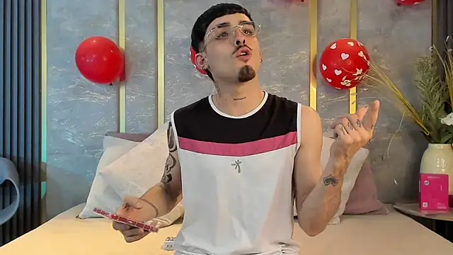 Snapshot of NikoStone_ chatting on 02.14.26 NikoStone online show from 02.14.26