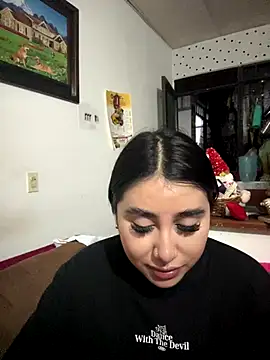 Sophie Dreamss online show from 12.18.25