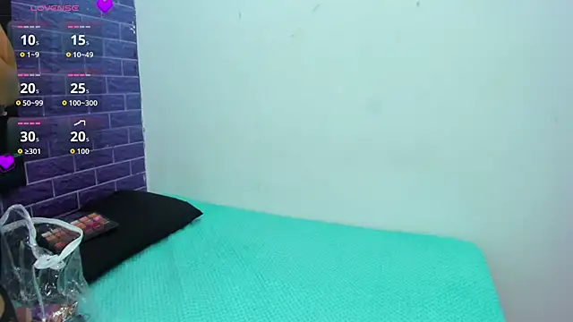 Snapshot of Cora_222 chatting on 10.02.25 Cora 222 online show from 10.02.25