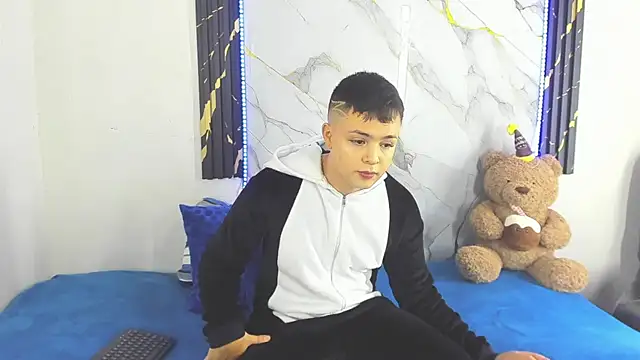 christopher Hot online show from 06.06.26