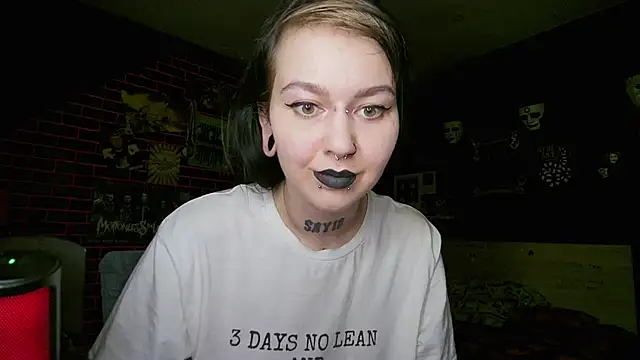 Snapshot of MessalinaOfficial chatting on 07.17.26 MessalinaOfficial online show from 07.17.26