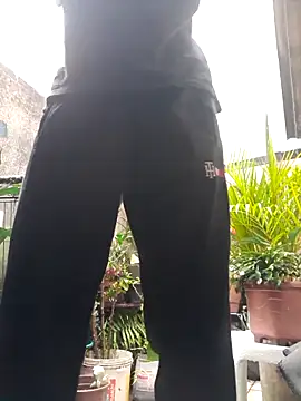 Snapshot of Dedede32 chatting on 10.28.25 Dedede32 online show from 10.28.25