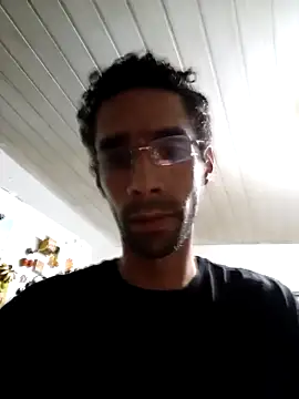 Snapshot of Dedede32 chatting on 11.30.25 Dedede32 online show from 11.30.25