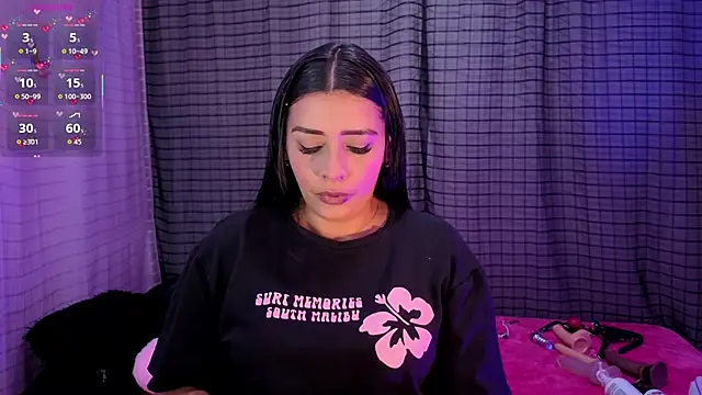 Kayleemorales online show from 09.19.25