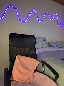 larajuli online show from 03.27.26