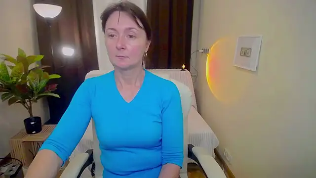 VivianGuchih online show from 09.13.25