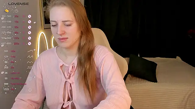 Snapshot of Alice_Cire chatting on 02.20.26 Alice Cire online show from 02.20.26