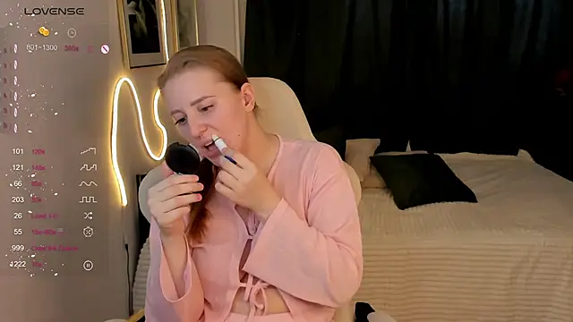 Snapshot of Alice_Cire chatting on 02.20.26 Alice Cire online show from 02.20.26