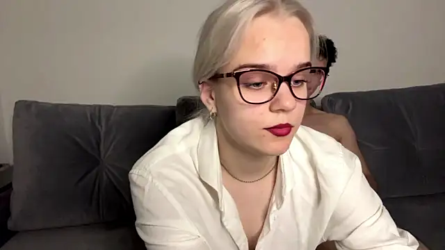 bawdycouplee online show from 09.21.25