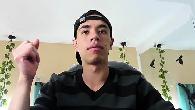 Snapshot of Muscle_Scott chatting on 10.14.25 Muscle Scott online show from 10.14.25