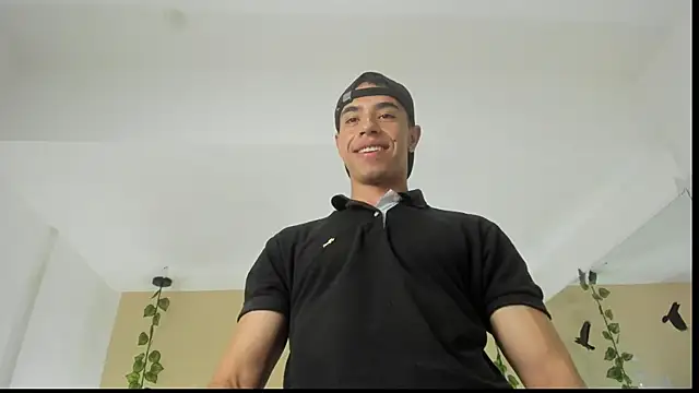 Snapshot of Muscle_Scott chatting on 10.27.25 Muscle Scott online show from 10.27.25