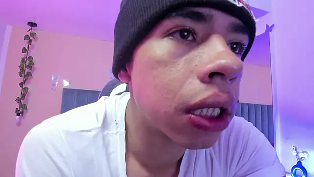 Muscle Scott online show from 12.02.25