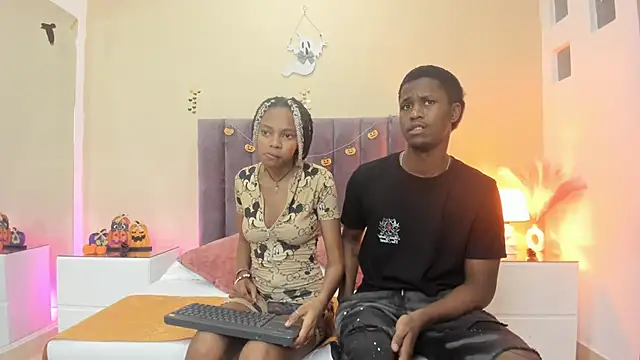 Kiaraa y Her Crazy online show from 10.17.25