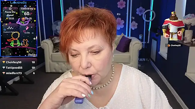 Kira Kenett online show from 10.07.25