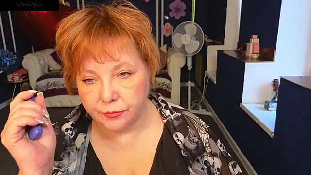 Kira Kenett online show from 05.28.26