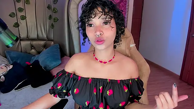 DaniCollinn  online show from 02.14.26