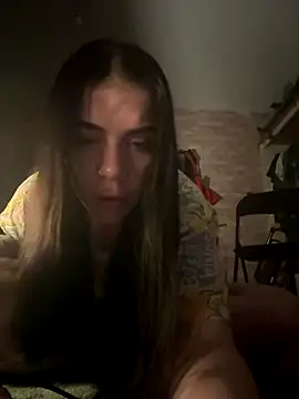 valentinalamont online show from 12.22.25