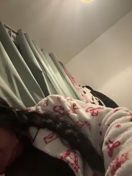 valentinalamont online show from 01.14.26