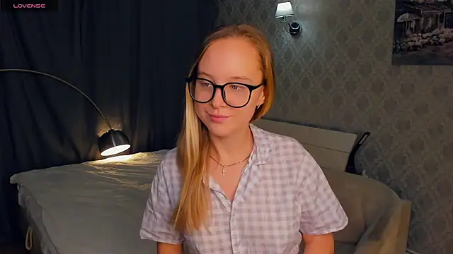 SoonMoor online show from 10.18.25