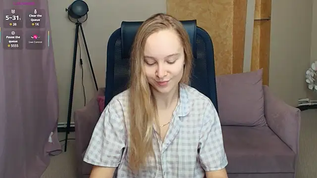 SoonMoor online show from 12.17.25