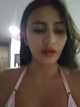 Snapshot of Rumy_2005 chatting on 01.17.26 Rumy 2005 online show from 01.17.26