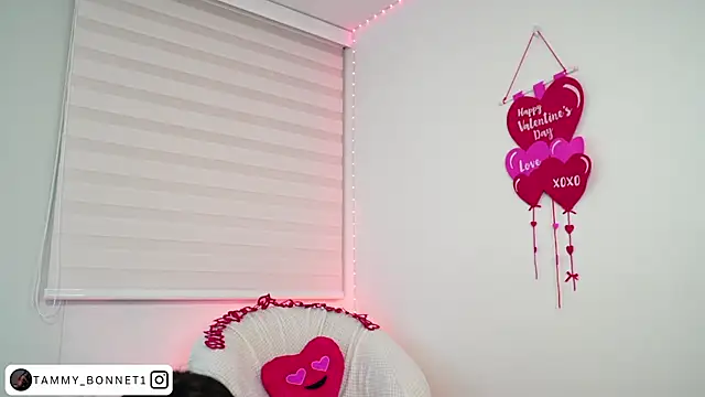 Snapshot of tammy_bonet chatting on 02.15.26 tammy bonet online show from 02.15.26