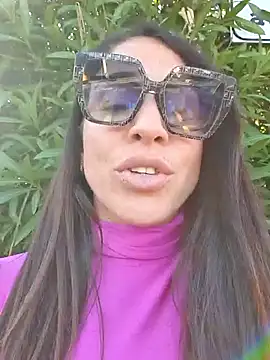 Snapshot of sexy7883 chatting on 10.27.25 sexy7883 online show from 10.27.25