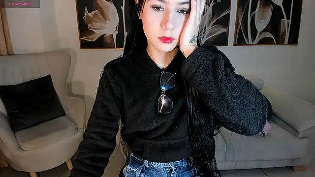 LaurentConnor online show from 10.16.25