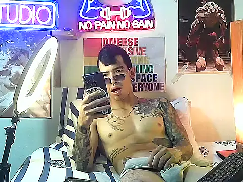 Strongcockfitness online show from 10.15.25