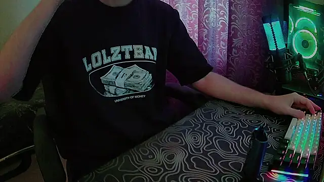 Snapshot of xXxHARDPORNxXx chatting on 04.27.26 xXxHARDPORNxXx online show from 04.27.26