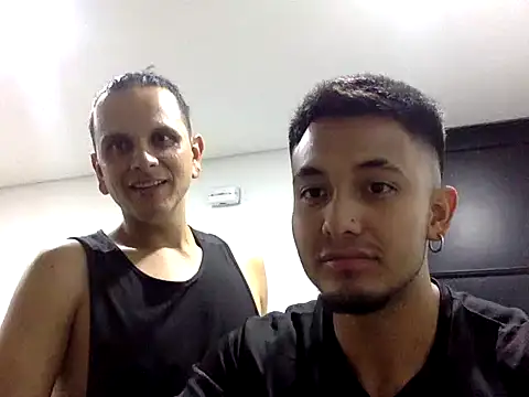 Snapshot of KianxxTeach chatting on 10.29.25 KianxxTeach online show from 10.29.25