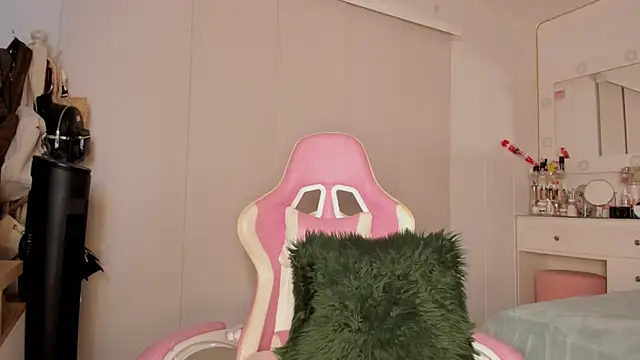 Snapshot of Lauuuuuuuu_ chatting on 09.26.25 Lauuuuuuuu online show from 09.26.25