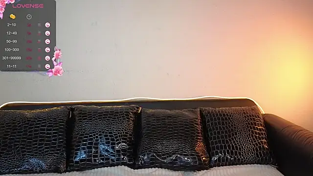 Snapshot of Angeel_Kate chatting on 09.16.25 Angeel Kate online show from 09.16.25