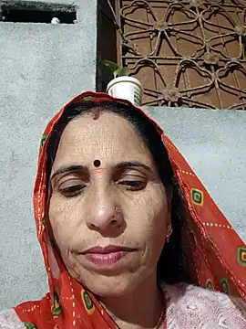 Snapshot of Hot_liya54 chatting on 10.31.25 Hot liya54 online show from 10.31.25