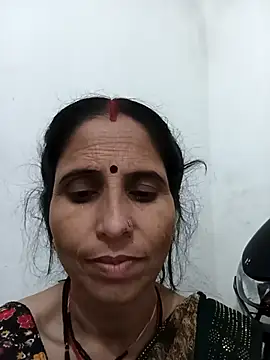 Snapshot of Hot_liya54 chatting on 11.06.25 Hot liya54 online show from 11.06.25