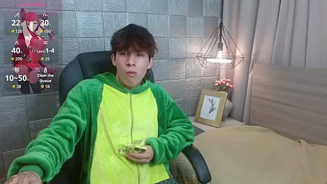 Iantwink18 online show from 09.14.25