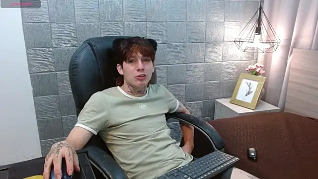 Iantwink18 online show from 09.22.25