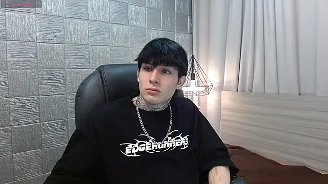 Iantwink18 online show from 01.08.26