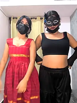 Snapshot of Family02 chatting on 02.10.26 Family02 online show from 02.10.26